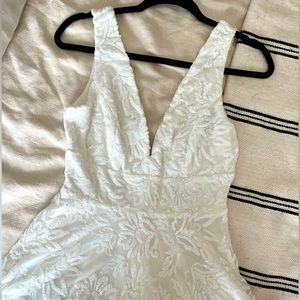 Lulu’s White Bridal Sparkly Tank Plunge Neck Dress (Small)